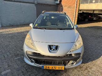 Voiture accidenté Peugeot 207 207 SW 1.6 vti xs 2007/8