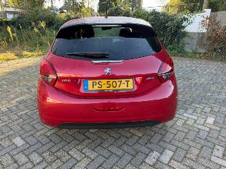 Peugeot 208 1.6 BLUE HDI ALLURE picture 4