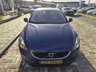 skadebil auto Volvo V-40 2.0 D2 OCEAN RACE 2015/7