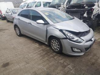 Vrakbiler auto Hyundai I-30 i30 (GDHB5), Hatchback, 2011 1.4 16V 2014/2