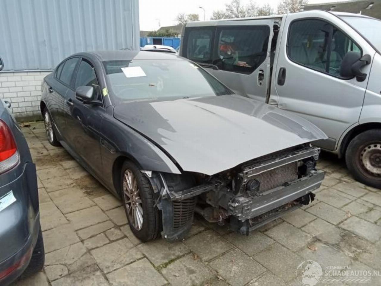 Jaguar XE XE, Sedan, 2015 2.0d 180 16V