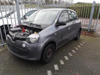 Coche siniestrado Renault Twingo Twingo III (AH), Hatchback 5-drs, 2014 1.0 SCe 70 12V 2017