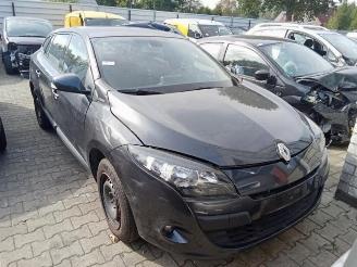 Salvage car Renault Mégane Megane III Grandtour (KZ), Combi 5-drs, 2008 / 2016 1.5 dCi 90 2011