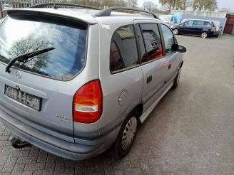 Opel Zafira Zafira (F75), MPV, 1998 / 2005 1.8 16V picture 4