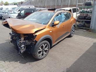 Vrakbiler auto Dacia Sandero Sandero III, Hatchback, 2021 1.0 TCe 90 12V 2021/6