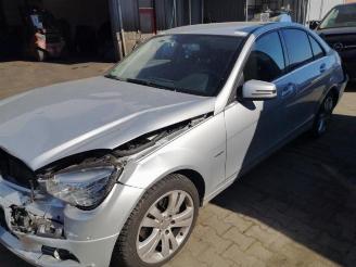 Coche siniestrado Mercedes C-klasse C (W204), Sedan, 2007 / 2014 1.6 C-180K 16V BlueEfficiency 2009