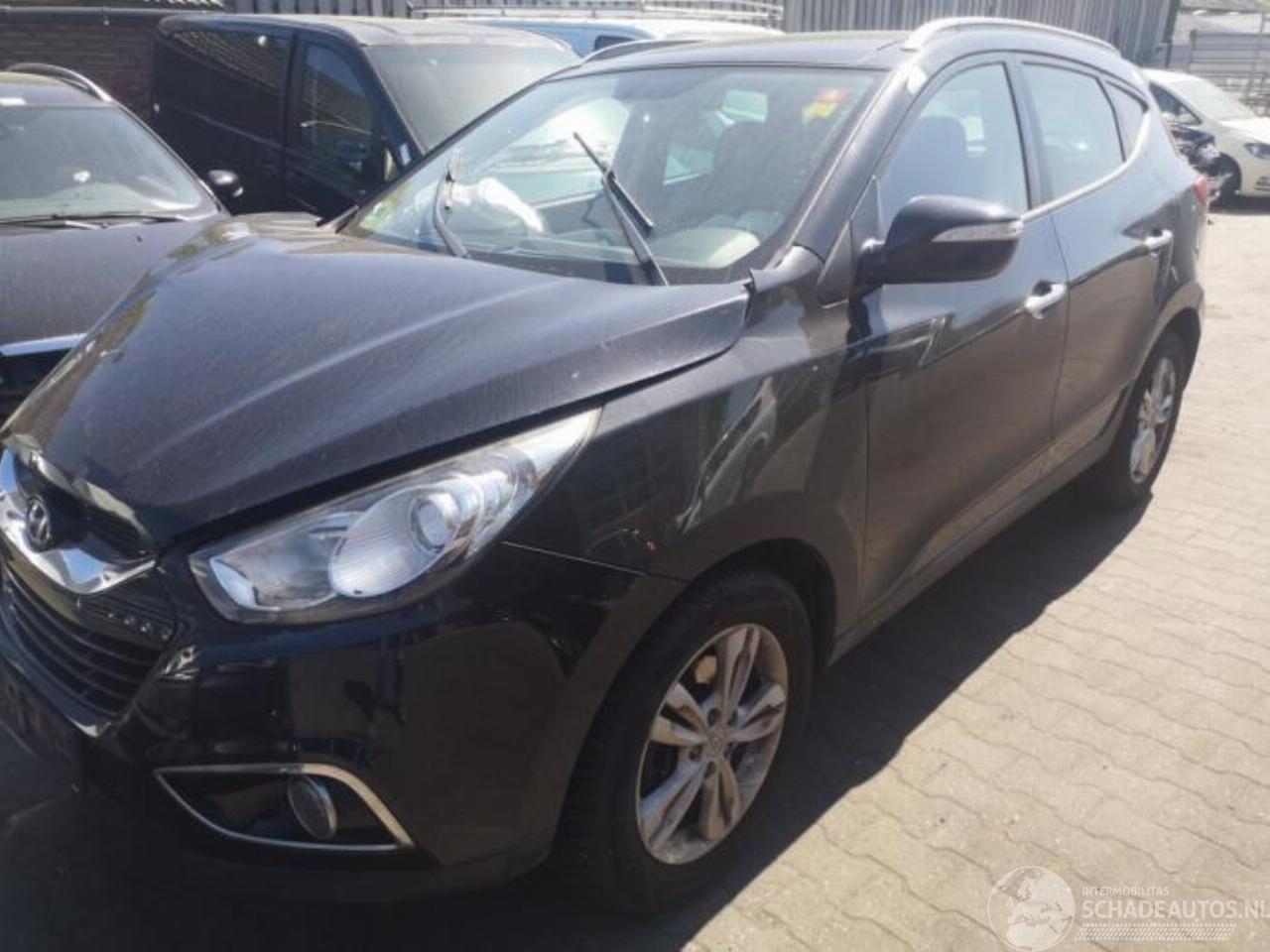 Hyundai Ix35 iX35 (LM), SUV, 2009 / 2015 2.0 CRDi 16V 4x4