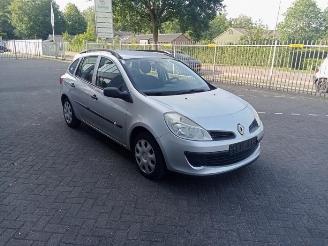 Démontage voiture Renault Clio Clio III Estate/Grandtour (KR), Combi, 2007 / 2014 1.2 16V 75 2008/10