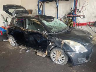 Vrakbiler auto Suzuki Swift Swift (ZA/ZC/ZD), Hatchback, 2010 / 2017 1.2 16V 2013/10