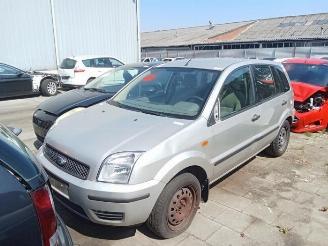 krockskadad bil auto Ford Fusion Fusion, Combi, 2002 / 2012 1.4 16V 2004/1