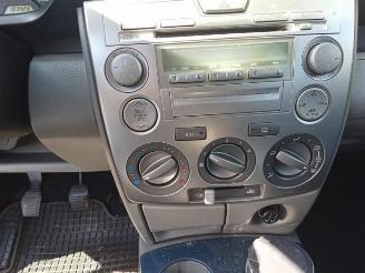 Mazda 2 2 (NB/NC/ND/NE), Hatchback, 2003 / 2007 1.4 16V picture 2
