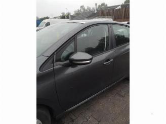Peugeot 208 208 I (CA/CC/CK/CL), Hatchback, 2012 / 2019 1.2 Vti 12V PureTech 82 picture 16