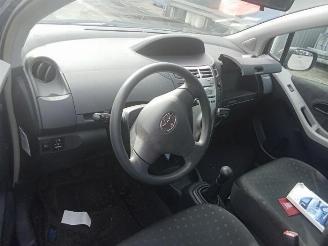 Toyota Yaris Yaris II (P9), Hatchback, 2005 / 2014 1.3 16V VVT-i picture 7