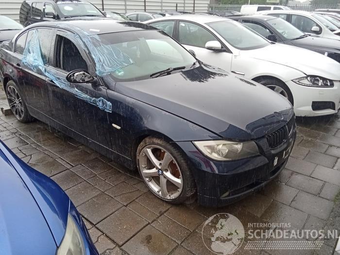 BMW 3-serie 3 serie (E90), Sedan, 2005 / 2011 320d 16V