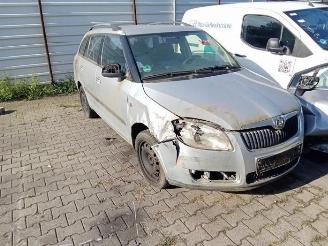 Vrakbiler auto Skoda Fabia Fabia II Combi, Combi 5-drs, 2007 / 2014 1.2i 12V 2008/0