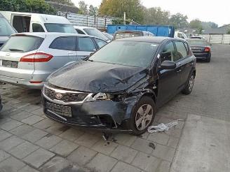 Autoverwertung Kia Cee d Cee'd (EDB5), Hatchback 5-drs, 2006 / 2012 1.6 CVVT 16V 2011