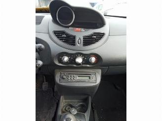 Renault Twingo Twingo II (CN), Hatchback 3-drs, 2007 / 2014 1.2 16V picture 8