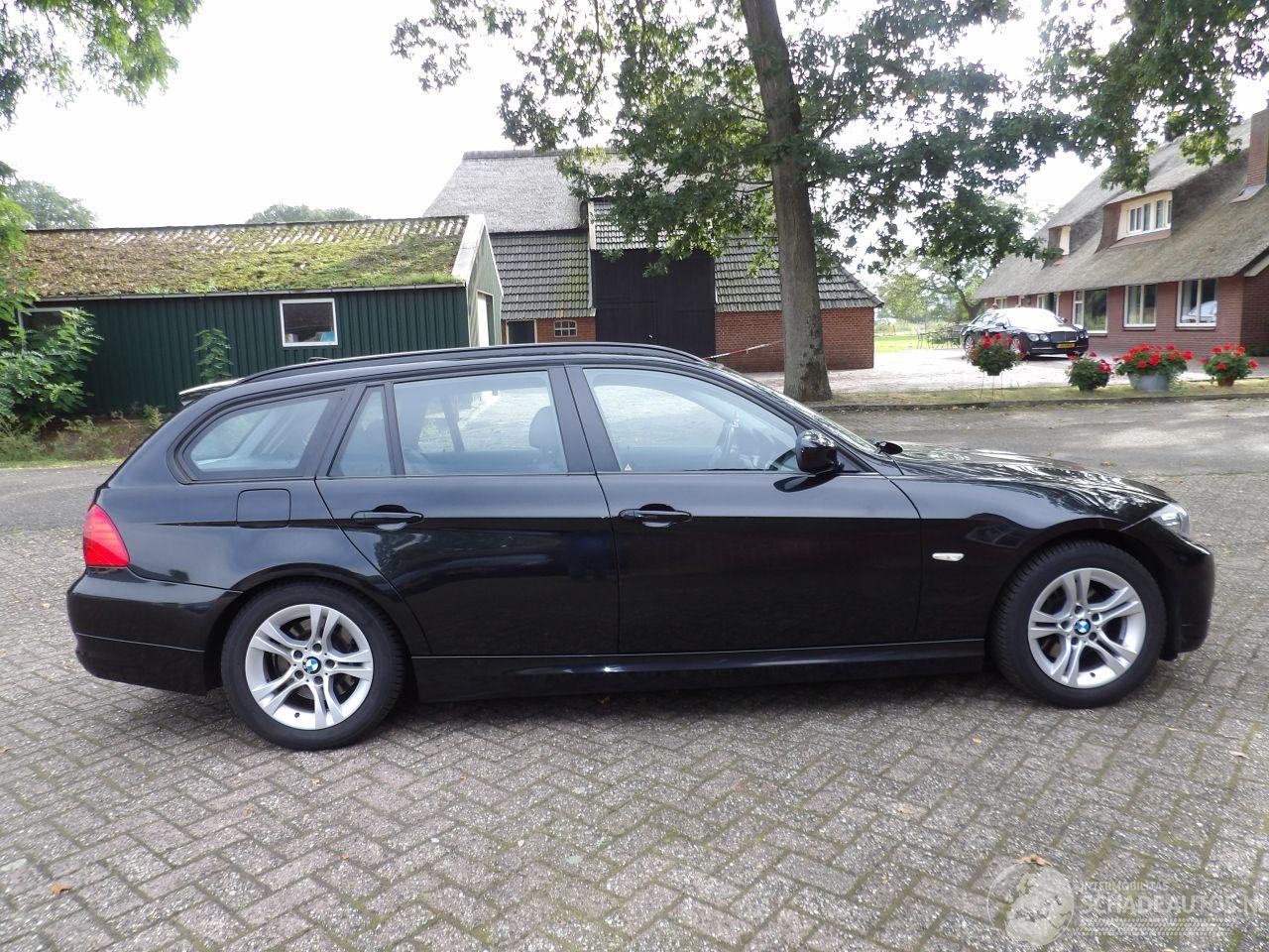 BMW 3-serie 318I automaat station