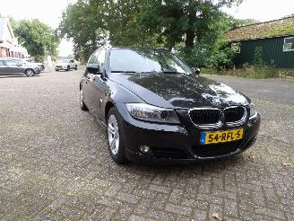 BMW 3-serie 318I automaat station picture 3