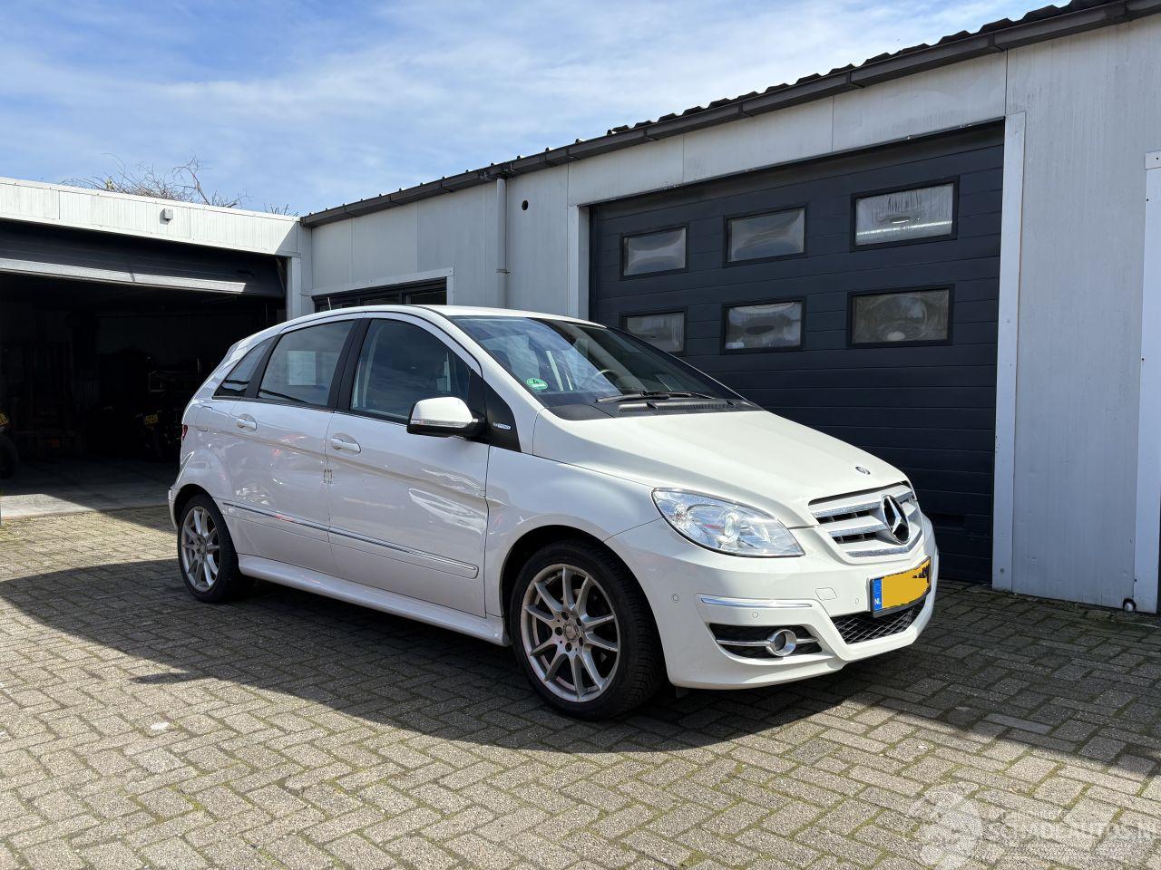 Mercedes B-klasse 180 blue efficiency business class