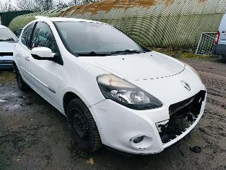 Uttjänta bilar auto Renault Clio 1.5 dCi Authentique 2011/1
