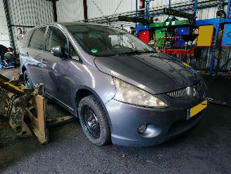 Damaged car Mitsubishi Grandis 2.4-16V Intense 2008/10