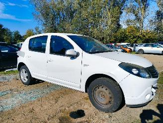 Coche siniestrado Dacia Sandero 1.2 Blackline 2011/6