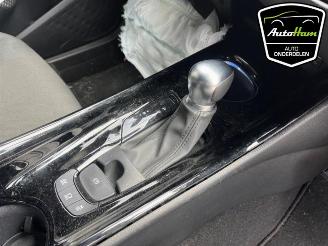 Toyota C-HR C-HR (X1,X5), SUV, 2016 2.0 16V Hybrid picture 21