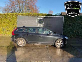 Vrakbiler auto Volvo V-60 V60 I (FW/GW), Combi, 2010 / 2018 1.6 T3 16V 2012/5