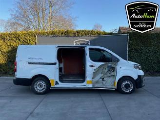 Salvage car Toyota ProAce ProAce, Van, 2016 1.6 D-4D 95 16V Worker 2019/6