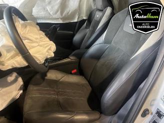 Toyota C-HR C-HR (X1,X5), SUV, 2016 2.0 16V Hybrid picture 12