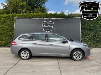 Auto da rottamare Peugeot 308 308 SW (L4/L9/LC/LJ/LR), Combi 5-drs, 2014 / 2021 1.2 12V e-THP PureTech 130 2015/3