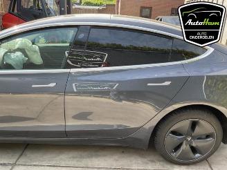 Tesla Model 3 Model 3, Sedan, 2017 Long Range AWD 75 kWh picture 6