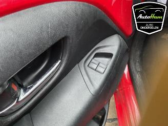 Peugeot 108 108, Hatchback, 2014 1.0 12V VVT-i picture 14