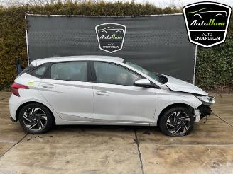 Uttjänta bilar auto Hyundai I-20 i20 (BC3), Hatchback 5-drs, 2020 1.0 T-GDI 100 Mild Hybrid 48V 12V 2021/12