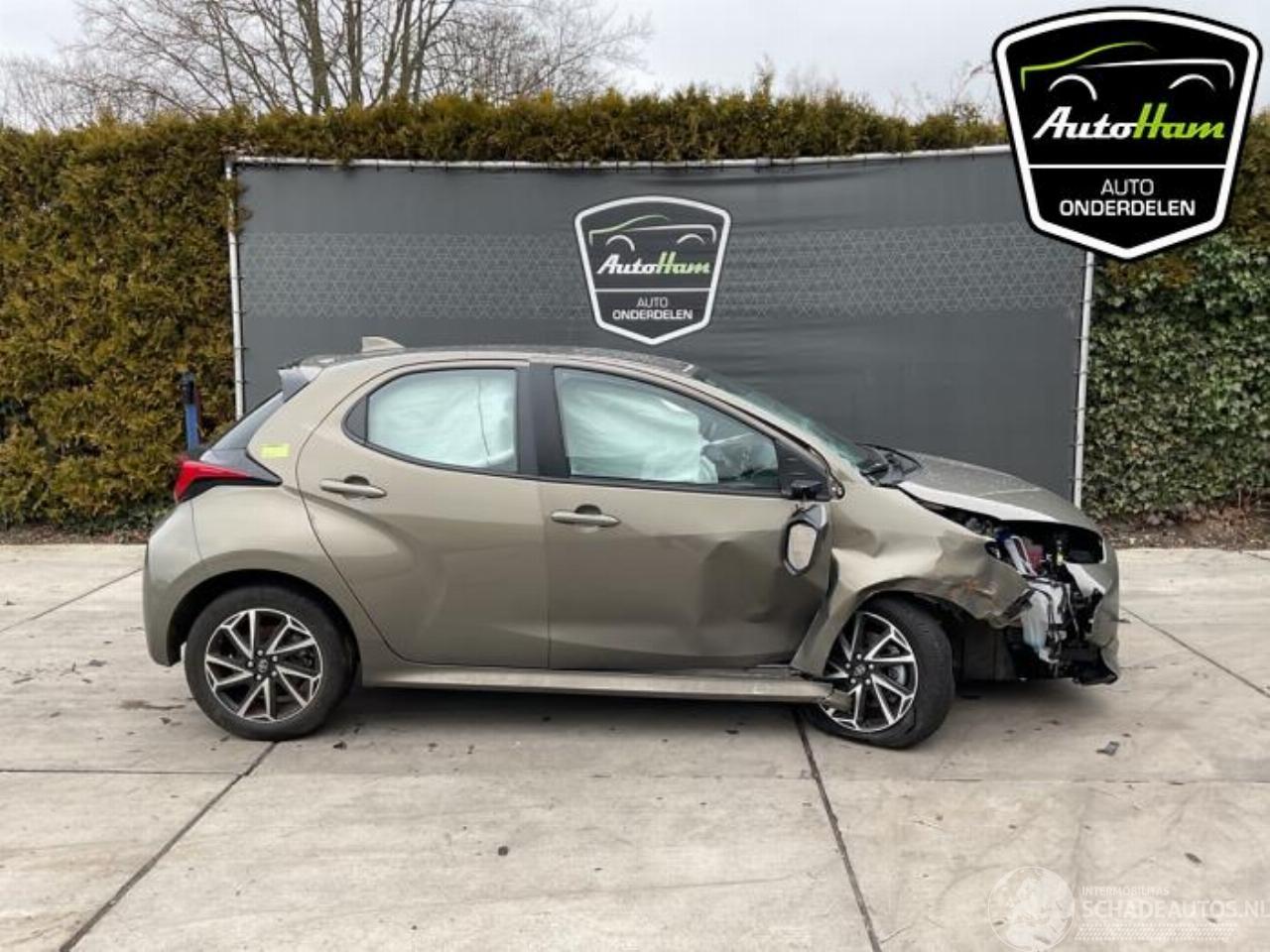 Toyota Yaris Yaris IV (P21/PA1/PH1), Hatchback, 2020 1.5 12V Hybrid 115