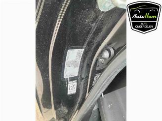 Peugeot 108 108, Hatchback, 2014 1.0 12V VVT-i picture 22