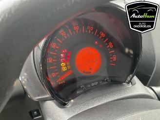 Peugeot 108 108, Hatchback, 2014 1.0 12V VVT-i picture 17