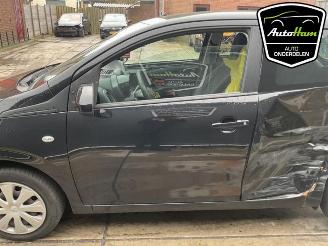 Peugeot 108 108, Hatchback, 2014 1.0 12V VVT-i picture 8