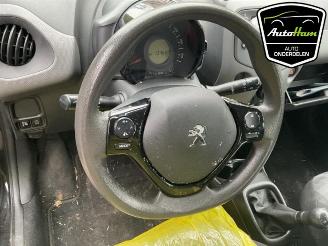 Peugeot 108 108, Hatchback, 2014 1.0 12V VVT-i picture 15