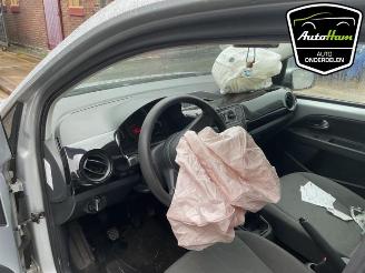 Volkswagen Up! Up! (121), Hatchback, 2011 1.0 12V 60 picture 15