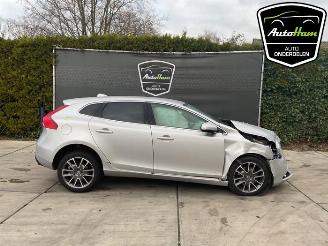 Vrakbiler auto Volvo V-40 V40 (MV), Hatchback 5-drs, 2012 / 2019 1.6 T2 GTDi 16V 2014/9