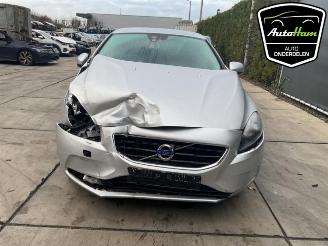 Volvo V-40 V40 (MV), Hatchback 5-drs, 2012 / 2019 1.6 T2 GTDi 16V picture 3