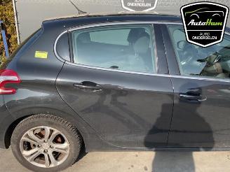 Peugeot 208 208 I (CA/CC/CK/CL), Hatchback, 2012 / 2019 1.4 16V picture 11