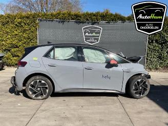 Vrakbiler auto Volkswagen ID.3 ID.3 (E11/E12), Hatchback 5-drs, 2019 45 kWh 2022/12