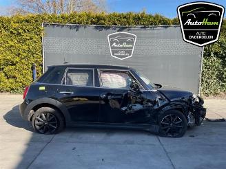 Vrakbiler auto Mini Cooper Mini (F55), Hatchback 5-drs, 2013 1.5 12V Cooper 2016/7
