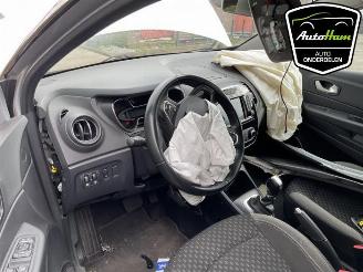 Renault Captur Captur I (2R), SUV, 2013 1.2 TCE 16V EDC picture 16