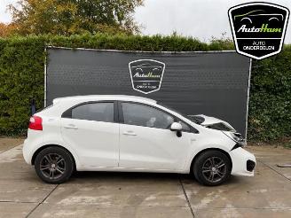 Auto da rottamare Kia Rio Rio III (UB), Hatchback, 2011 / 2017 1.2 CVVT 16V 2013/10