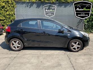 Vrakbiler auto Kia Rio Rio III (UB), Hatchback, 2011 / 2017 1.2 CVVT 16V 2014/6