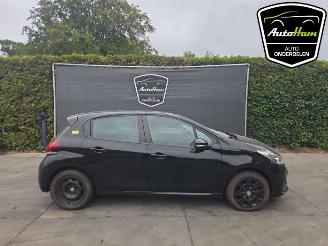 Coche siniestrado Peugeot 208 208 I (CA/CC/CK/CL), Hatchback, 2012 / 2019 1.2 Vti 12V PureTech 82 2017/2